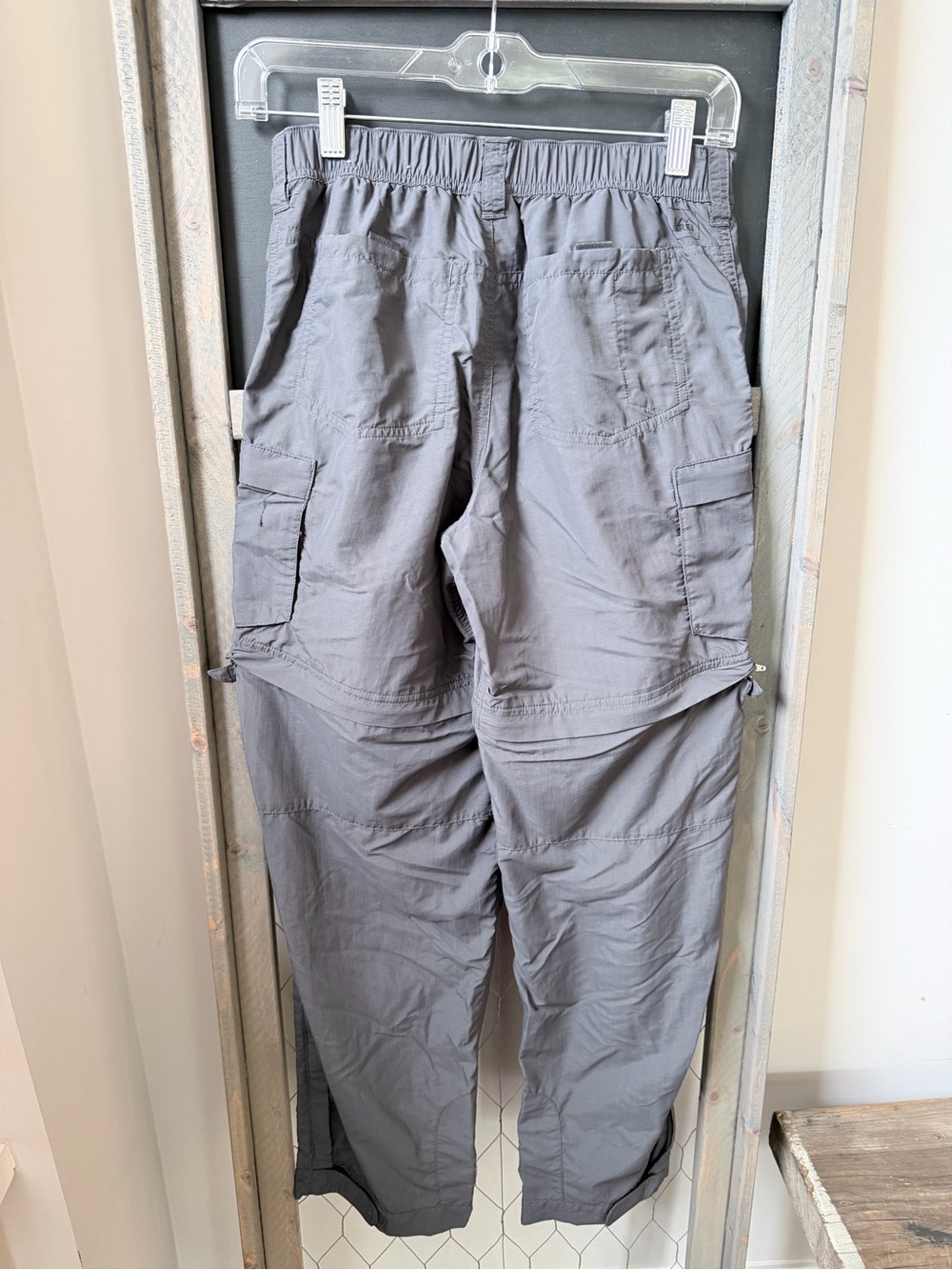 REI Women's 2 Petite Co-Op Convertible Hiking Utility Outdoor Pants in Gray UPF - Picture 3 of 9